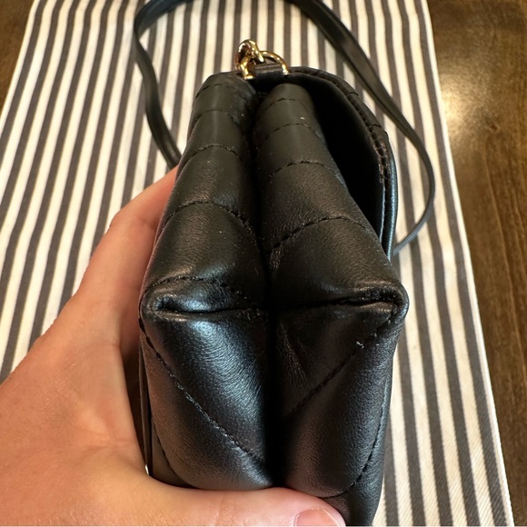 Tory Burch Kira Chain Wallet black with gold hardware with dust bag LIKE NEW - Picture 4 of 16